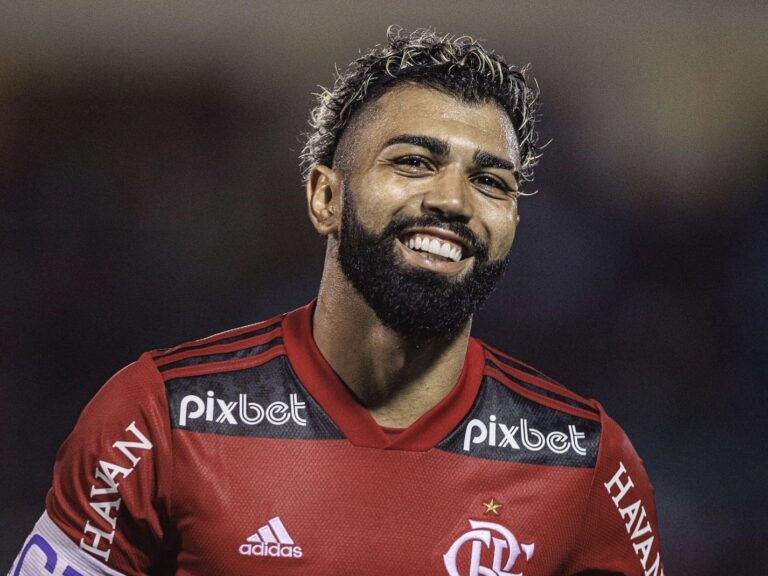 Leia mais sobre o artigo Gabigol atinge feito que nem Zico, Romário e Adriano ‘Imperador’ fizeram no Flamengo