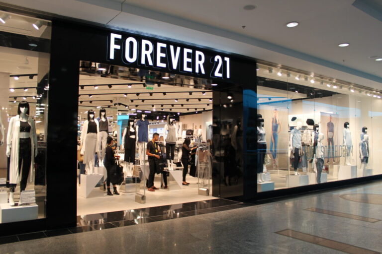 Leia mais sobre o artigo Forever 21 fechará todas as lojas no Brasil até domingo