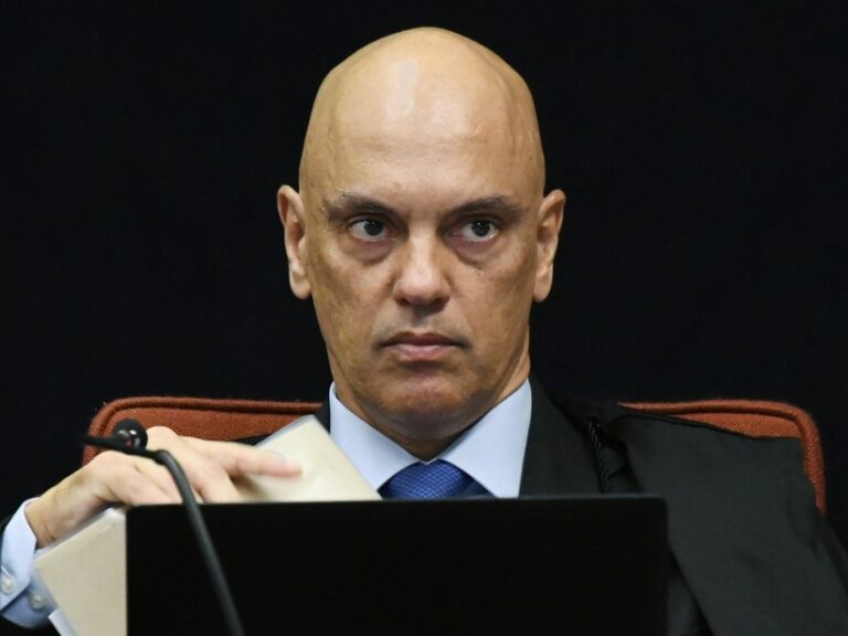 Leia mais sobre o artigo Meio político ja fala em reação de Alexandre de Moraes a empresários golpistas