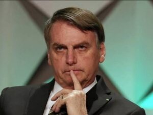 Leia mais sobre o artigo Bolsonaro questiona pesquisas e diz que vencerá no primeiro turno