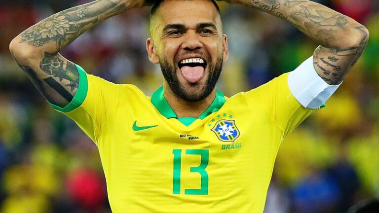 Leia mais sobre o artigo Daniel Alves tentou esconder sua identidade em conversa com vítima de estupro na boate