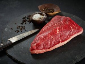 Leia mais sobre o artigo Preço da carne tem maior queda em 15 meses; picanha foi a que mais baixou