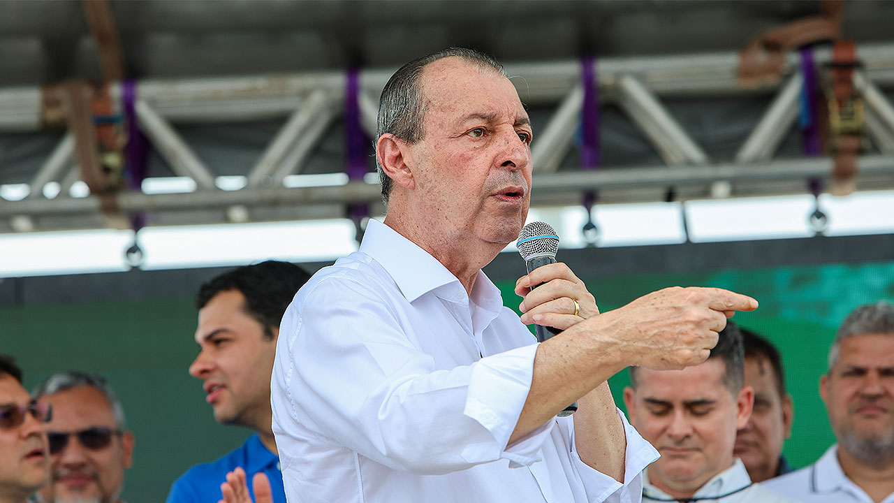 No momento, você está visualizando Evento político liderado por Omar Aziz e Eduardo Braga deve reunir prefeitos e sinaliza movimentação para 2026