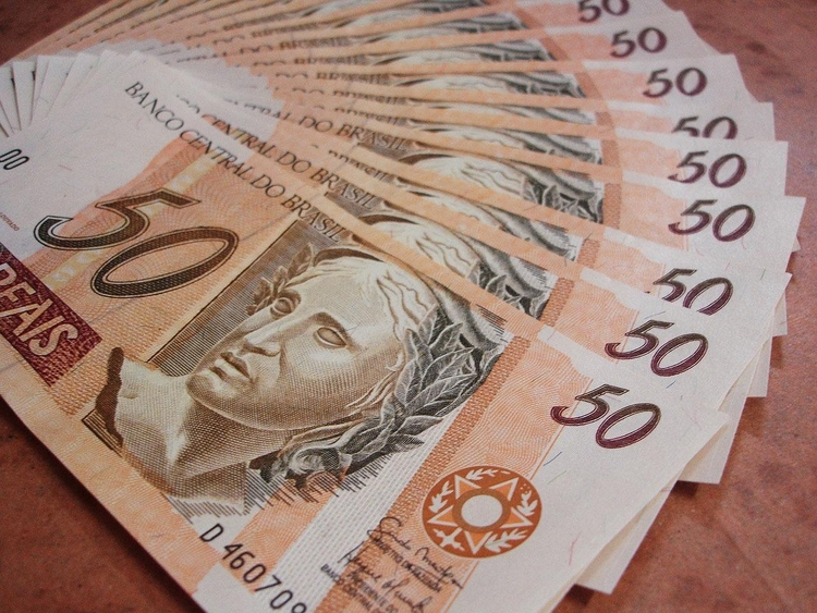 No momento, você está visualizando Caixa libera abono salarial para nascidos em setembro e outubro