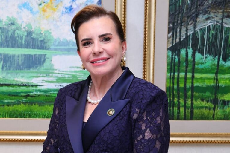 Leia mais sobre o artigo De taquígrafa a presidente: os 50 anos de dedicação da conselheira Yara Lins ao Tribunal de Contas do Amazonas